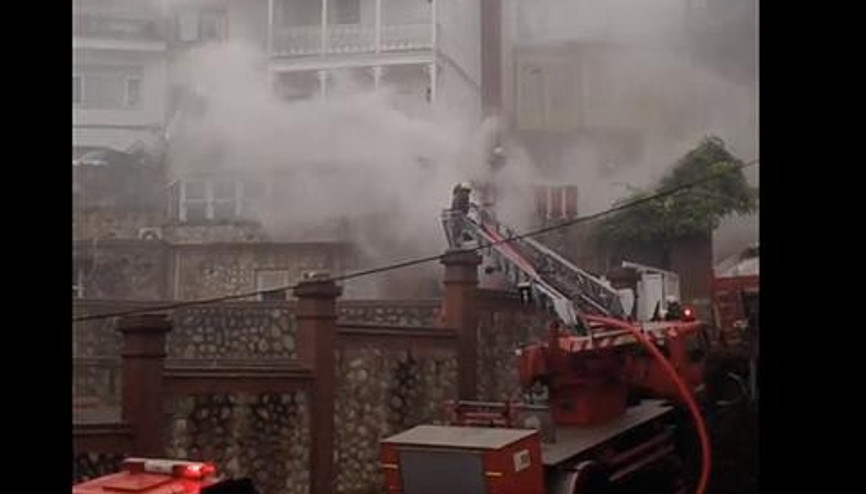 RUM ORTODOKS KİLİSESİ’NE AİT BİNA YANDI
