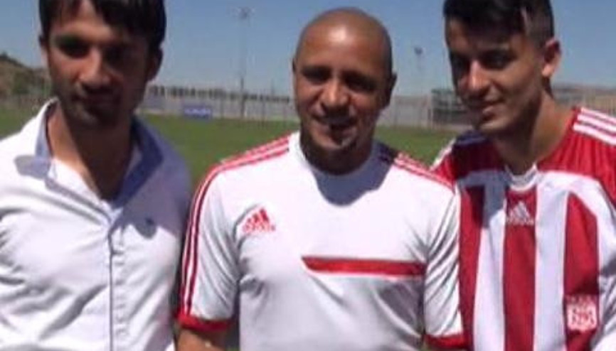 ROBERTO CARLOS SAHAYA İNDİ ROBERTO CARLOS SAHAYA İNDİ