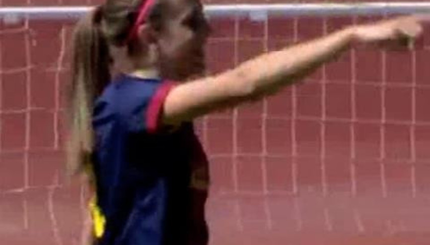 HERKES DİŞİ MESSİYİ KONUŞUYOR HERKES DİŞİ MESSİYİ KONUŞUYOR