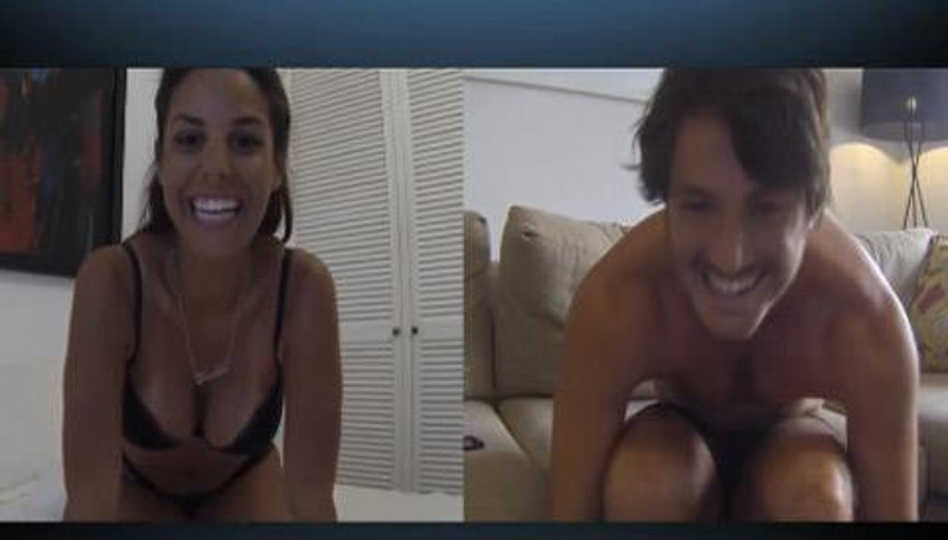 TELEFONLA SEVİŞMENİN YÖNTEMİNİ BULDULAR