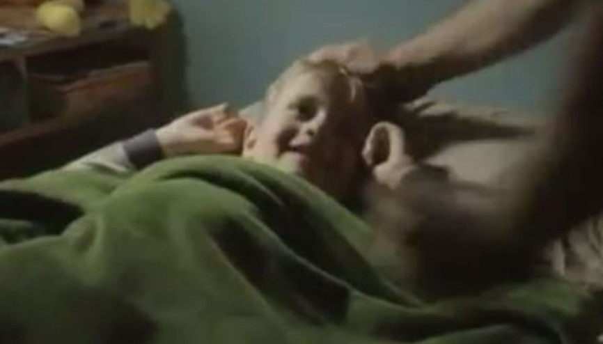 Bu videoyu izleyenler yataklarının altına bakmadan edemiyor