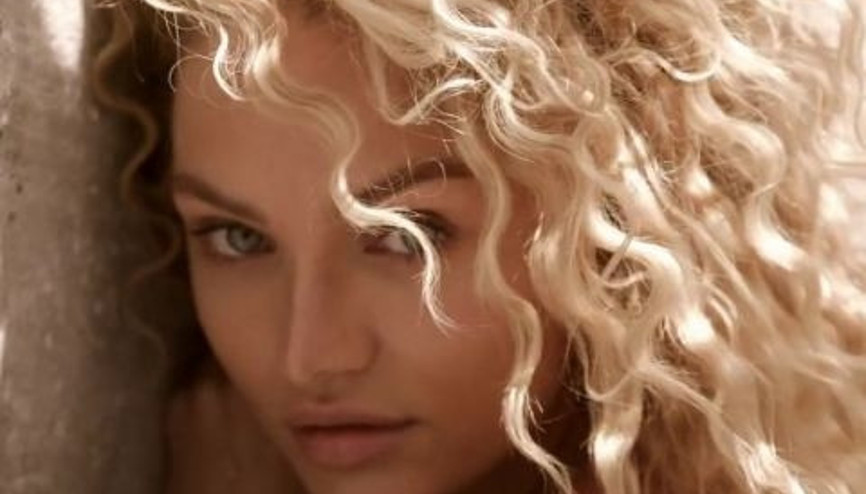 Ünlü model Candice Swanepoel ile muhteşem çekim