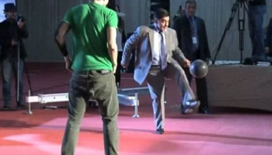 Hareketleriyle Maradonayı bitirdi