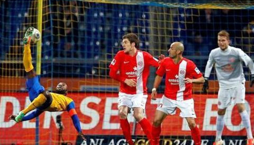 Bundesligada Geceye Damga Vuran Rövaşata