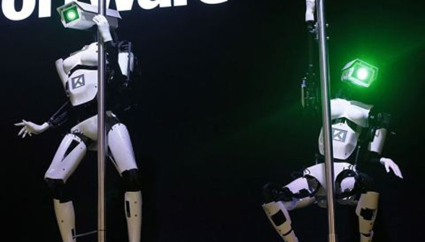 Teknolojinin Son Çılgınlığı: Direk Dansı Yapan Robotlar