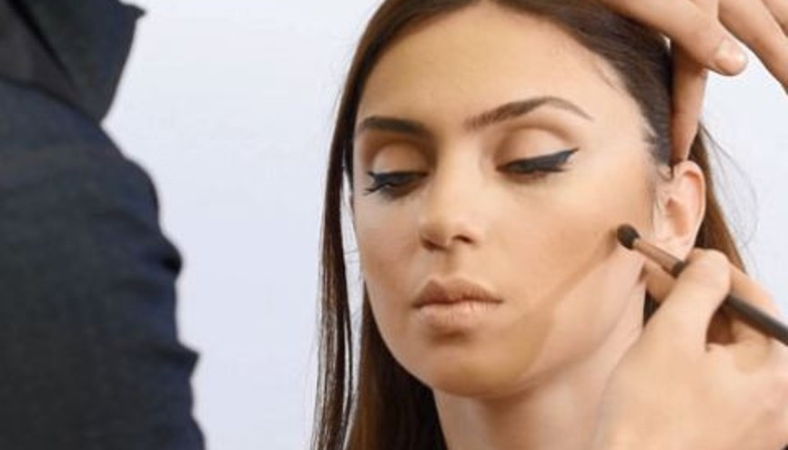 Elmacık Kemiklerini Belirginleştirmek