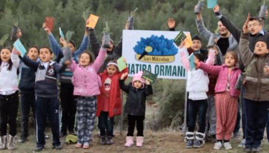 Sarı Mikrofon ve Küçük Çocuklardan Hatıra Ormanı