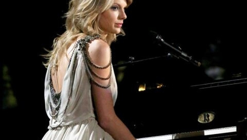 Taylor Swift Grammylerde Saldırıya Uğradı