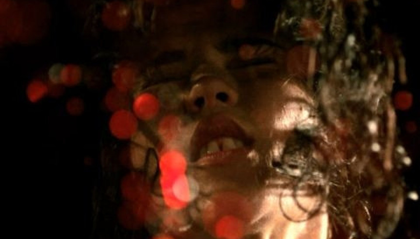The Strange Color of Your Body’s Tears - Fragman