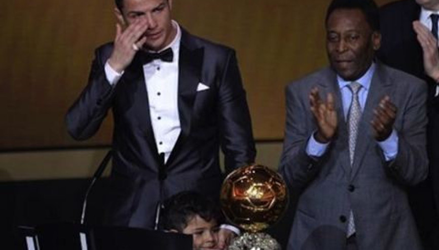 Ronaldoyu Ağlatan Ödül - Yılın En İyi Futbolcusu