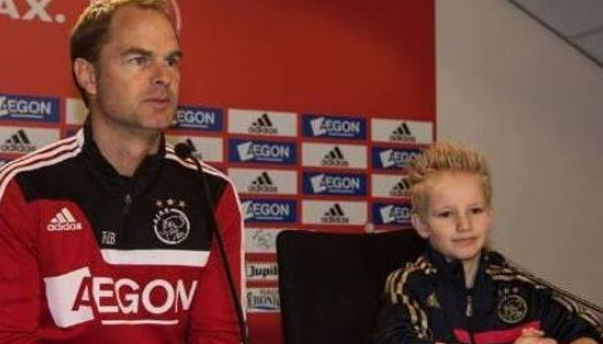 Ajaxtan Minik Taraftarına Büyük Jest