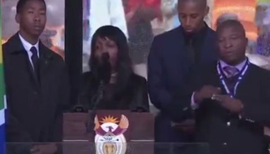 Mandelanın Cenazesinde Sahte Tercüman Skandalalı