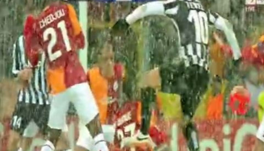 Galatasaray - Juventus Maçında Kar Fırtınası