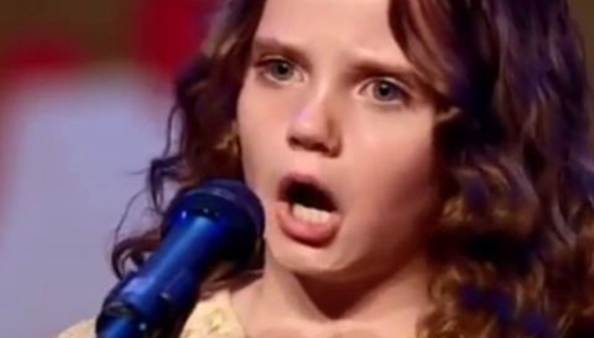 Bu Kız İzleyenleri Şaşkına Çeviriyor