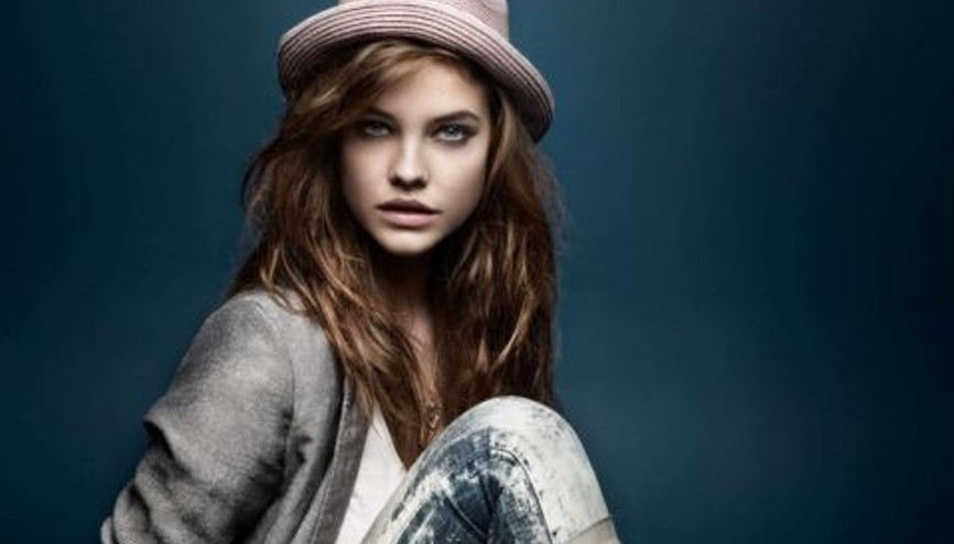 Ünlü Model Barbara Palvin Büyüledi