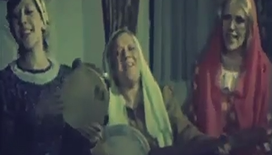 Süt Kardeşler - Nihansın - Beyoğlunda Gezersin