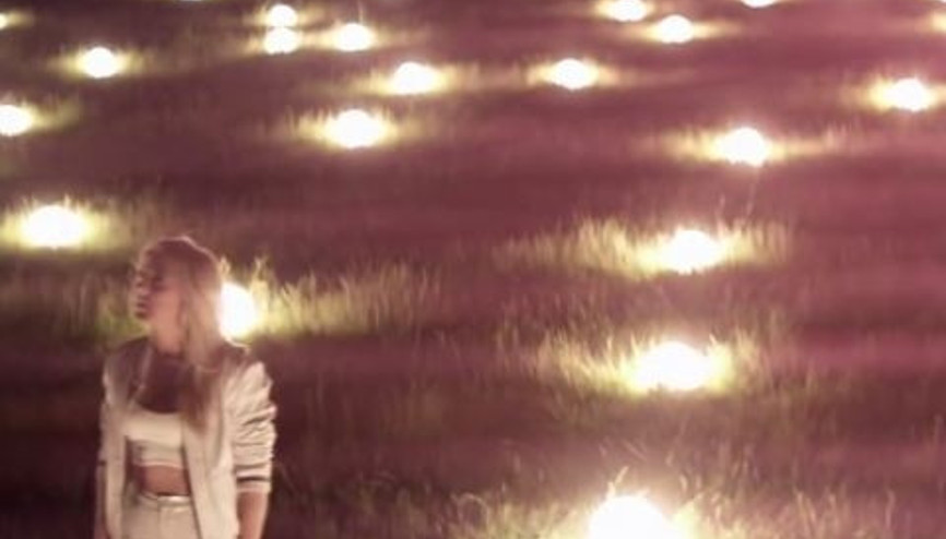 Ellie Goulding - Burn