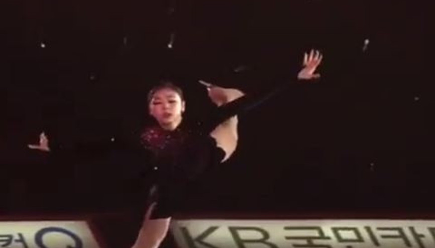 Buzda Dans Gösterisi - Yuna Kim
