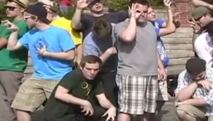 Erkeklerden Başarılı Lady Gaga Performansı