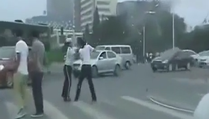 Kadın Polisler Kavga Ederse