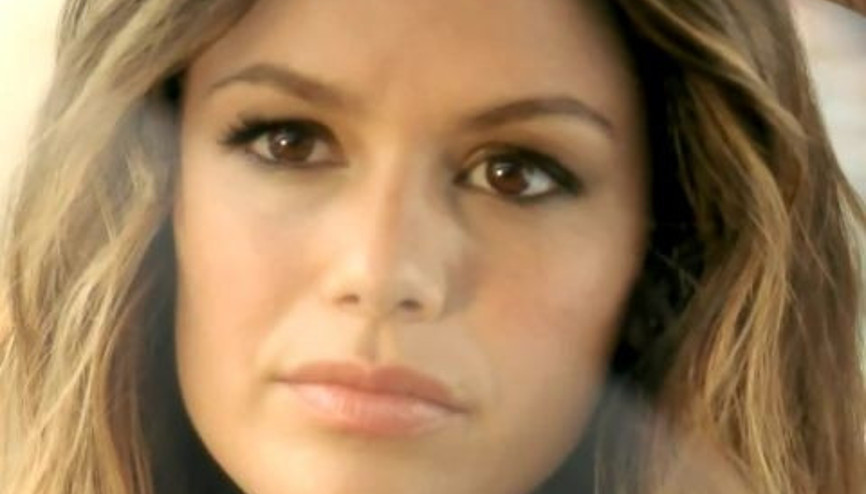 Ünlü Oyuncu Rachel Bilson Nereye Koşuyor