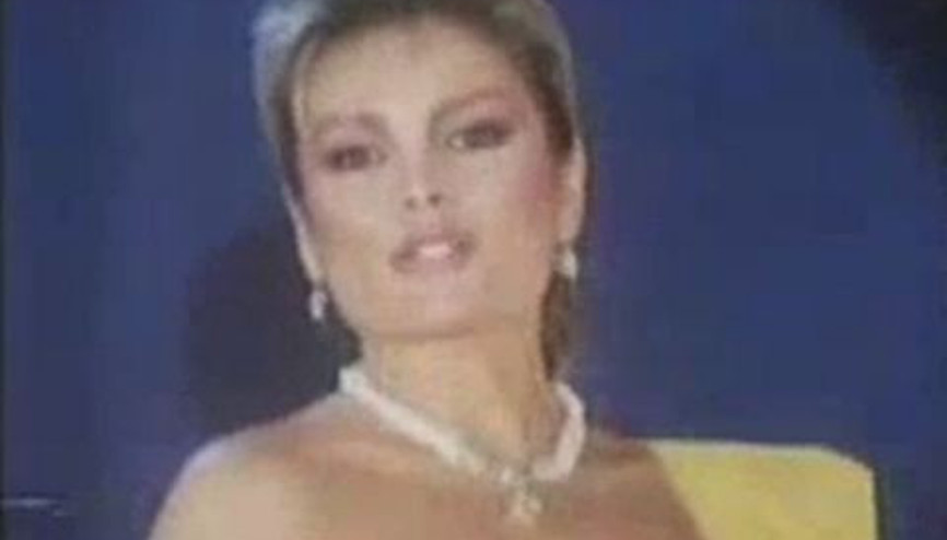 Zeki Mürenli, Ajda Pekkanlı Alo Deterjan Reklamı