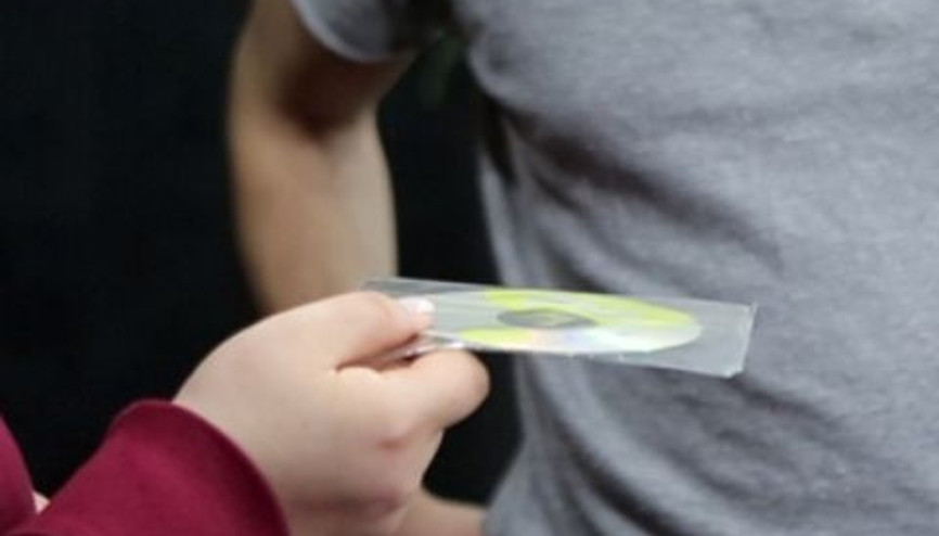 Oğlumun Odasında Porno CD Buldum Ne Yapmalıyım