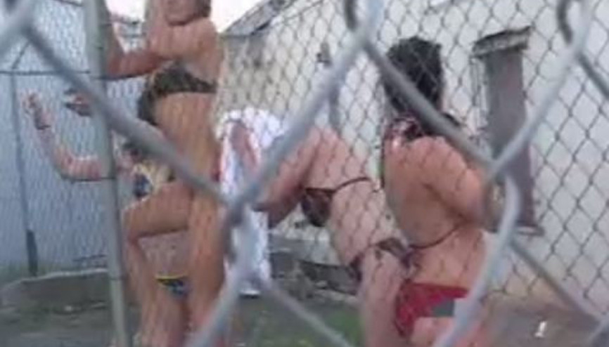 Açık Hava Banyosu Trafiği Karıştırdı