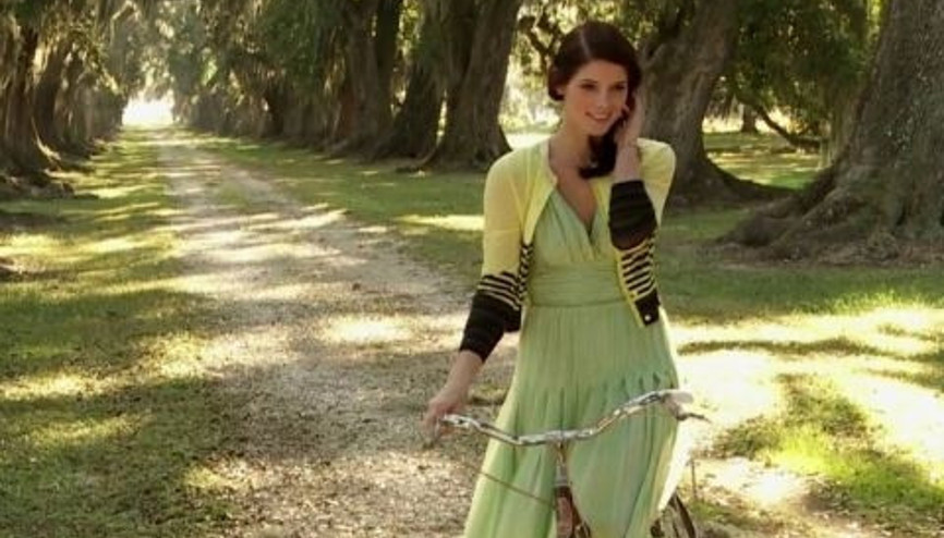 Ashley Greene Teen Vogue İçin Objektif Karşısında