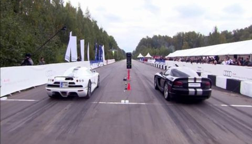Koenigsegg CCXF Dodge Vipera Karşı