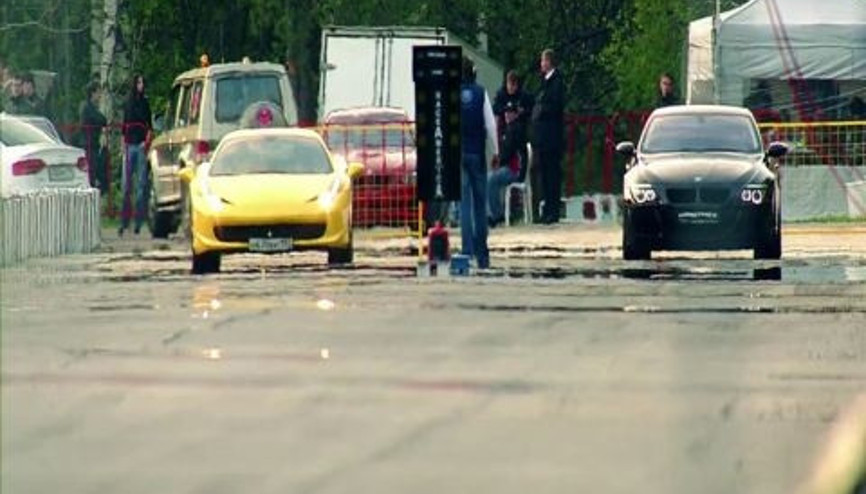 BMW M6 Ferrari 458 Italia’ya Karşı