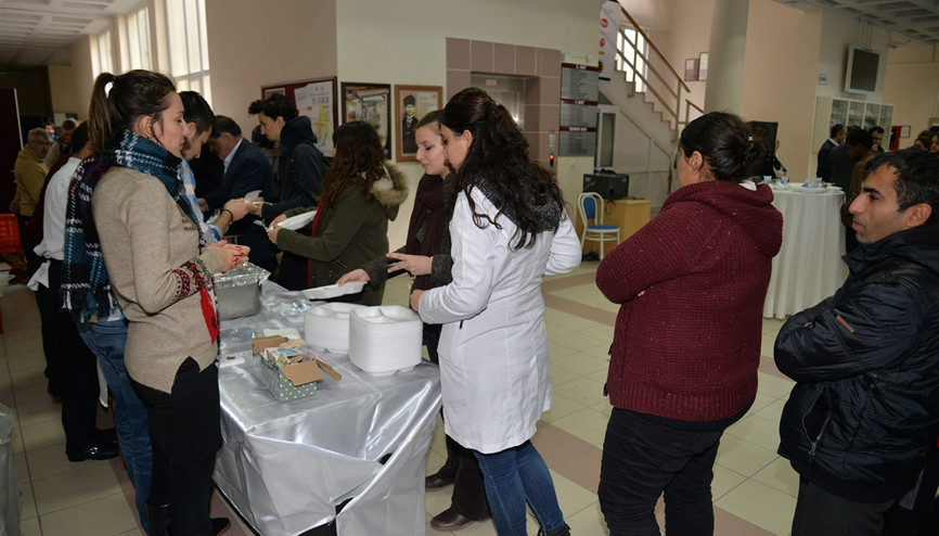Veteriner Fakültesi öğrencilerine gönüllü bursu desteği
