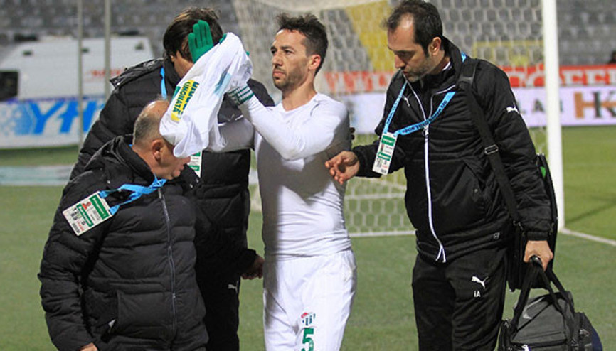 Bilal Kısadan maç sonu tepki Formayı çıkartıp...
