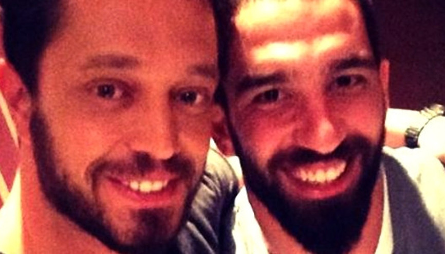 Arda Turan sinema kapattı