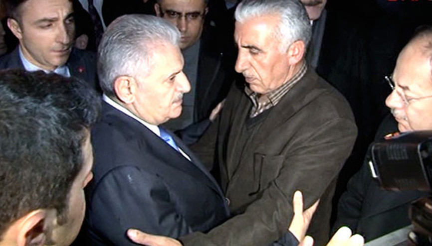 Başbakan Yıldırım, şehit polisin evine taziye ziyaretinde bulundu