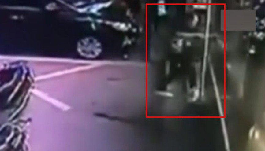 Otelin lobisindeki cama böyle tosladı