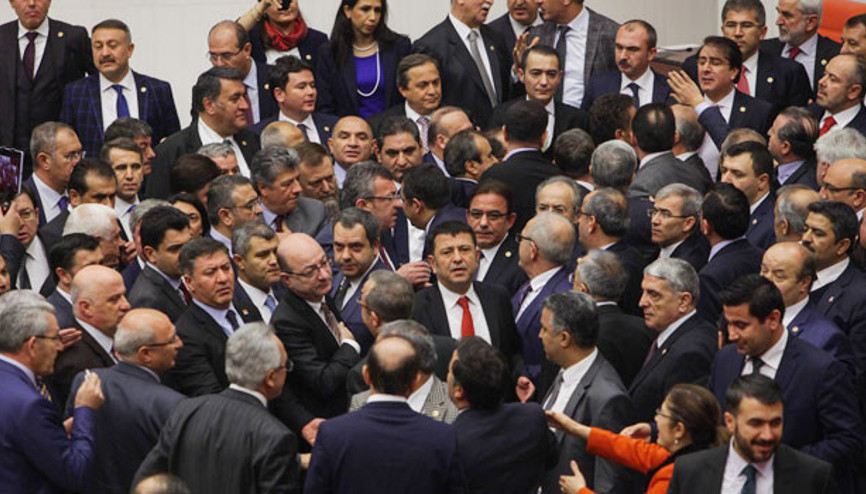 Meclis karıştı