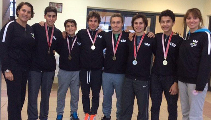 TAC’nin genç raketleri kupaları topluyor