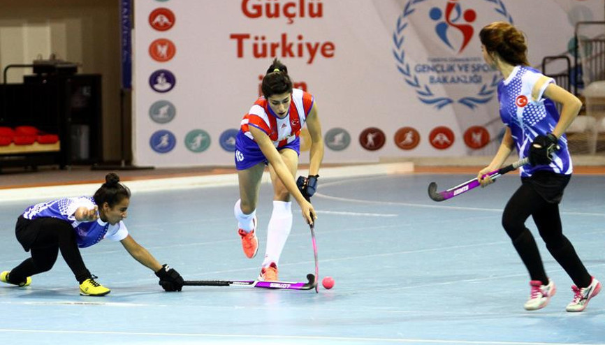 Hokeyde Avrupa sınavı