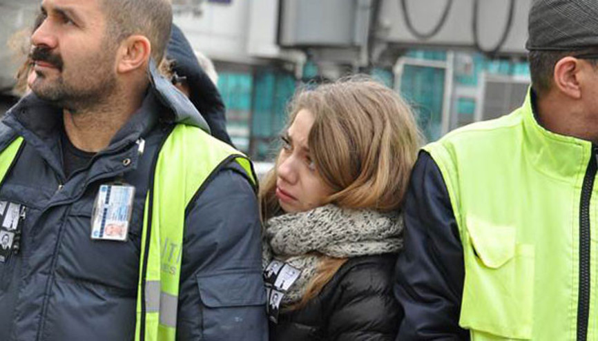 Düşen uçağın mürettebatının cenazelerine hüzünlü karşılama