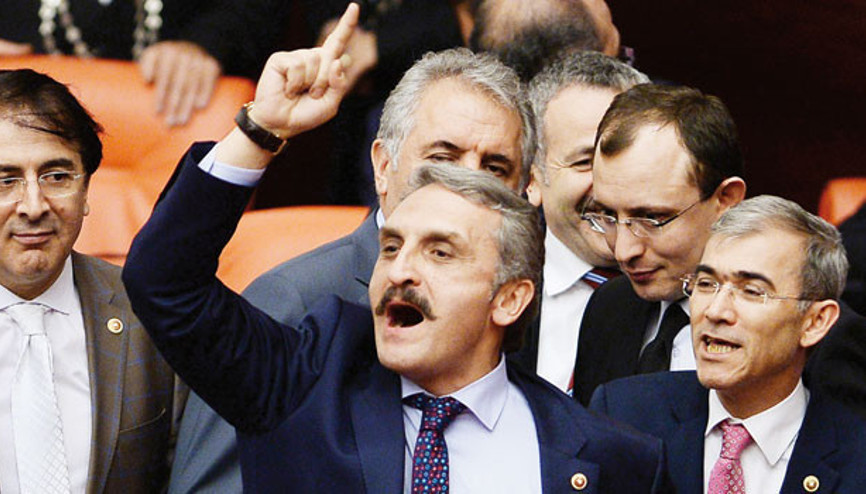 Kendin ol Yeliz