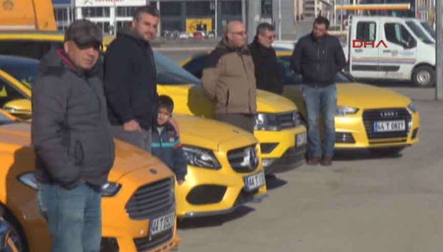 Lüks taksiciler müşterisiz kaldı