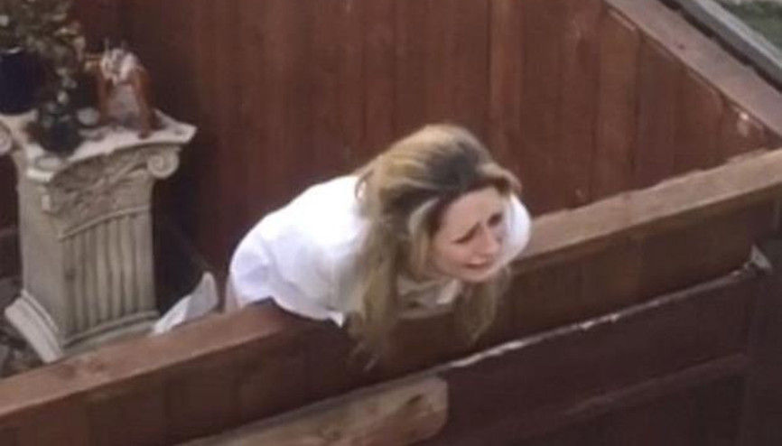 Ünlü oyuncuyu komşuları hastaneye kaldırdı