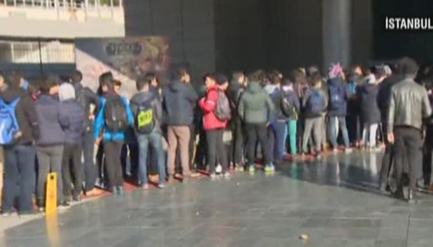 Gaming İstanbul kapılarını açtı, oyun tutkunları akın akın oraya gidiyor