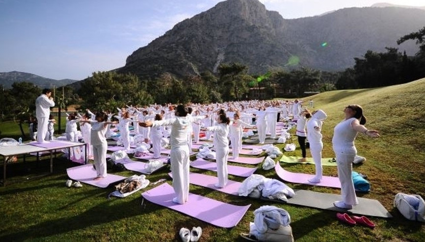 İzmirde Uluslararası Yoga Şöleni