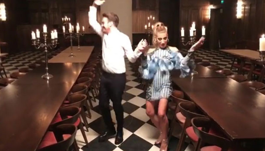 Mustafa Ceceli ve İrem Dericiden ilginç kutlama