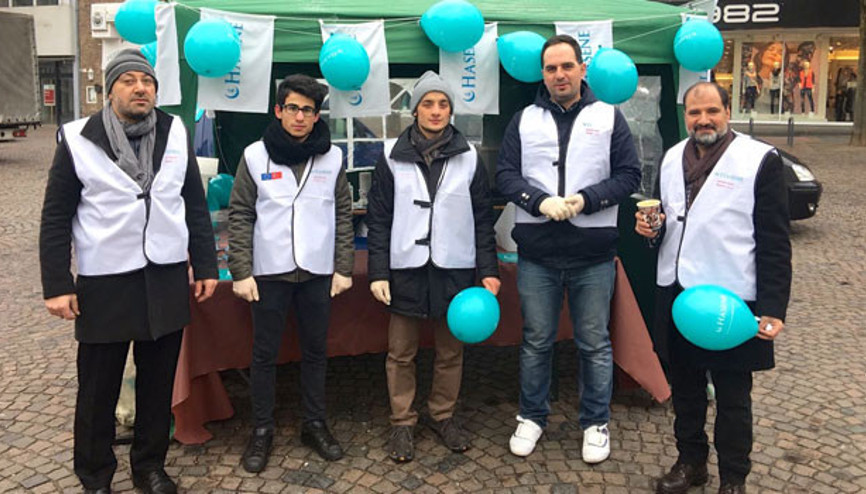 Hasene Derneğinden evsizlere çorba ikramı