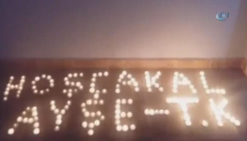 Evi yakan aşıktan romantik veda