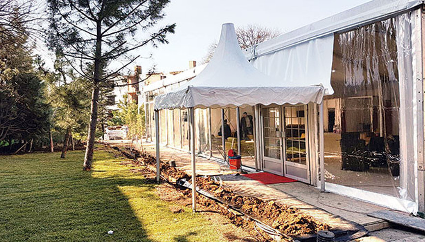 Milyonluk evler çadırda