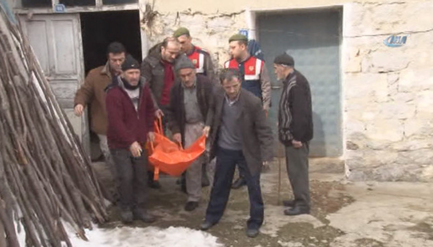 Ölüm yaşlı çifti secdede yakaladı